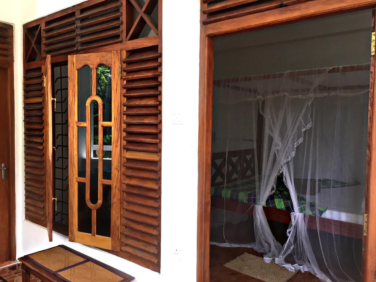 Hotel Happy Coconut Unawatuna Exterior foto