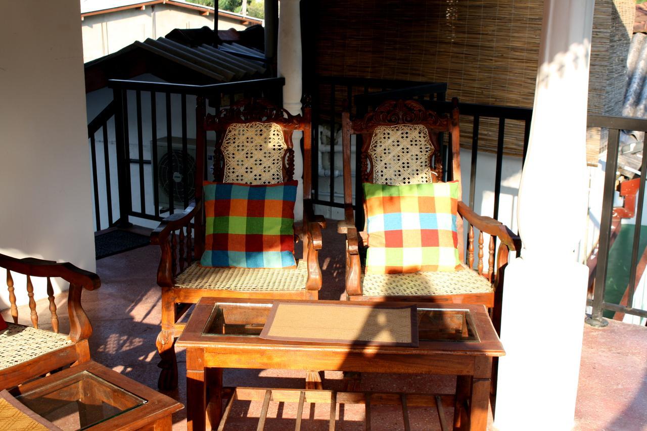 Hotel Happy Coconut Unawatuna Exterior foto