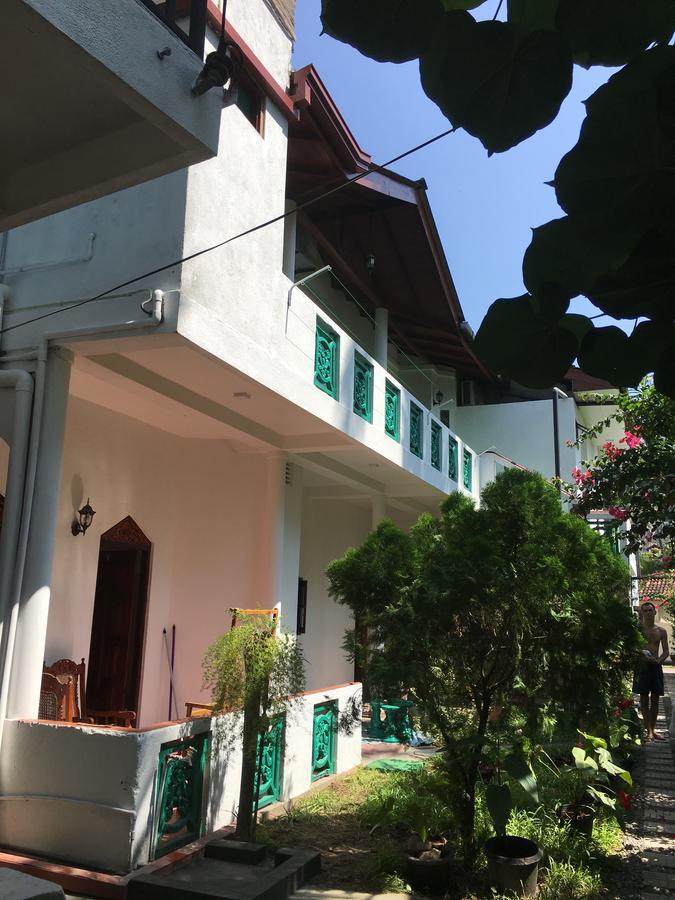 Hotel Happy Coconut Unawatuna Exterior foto