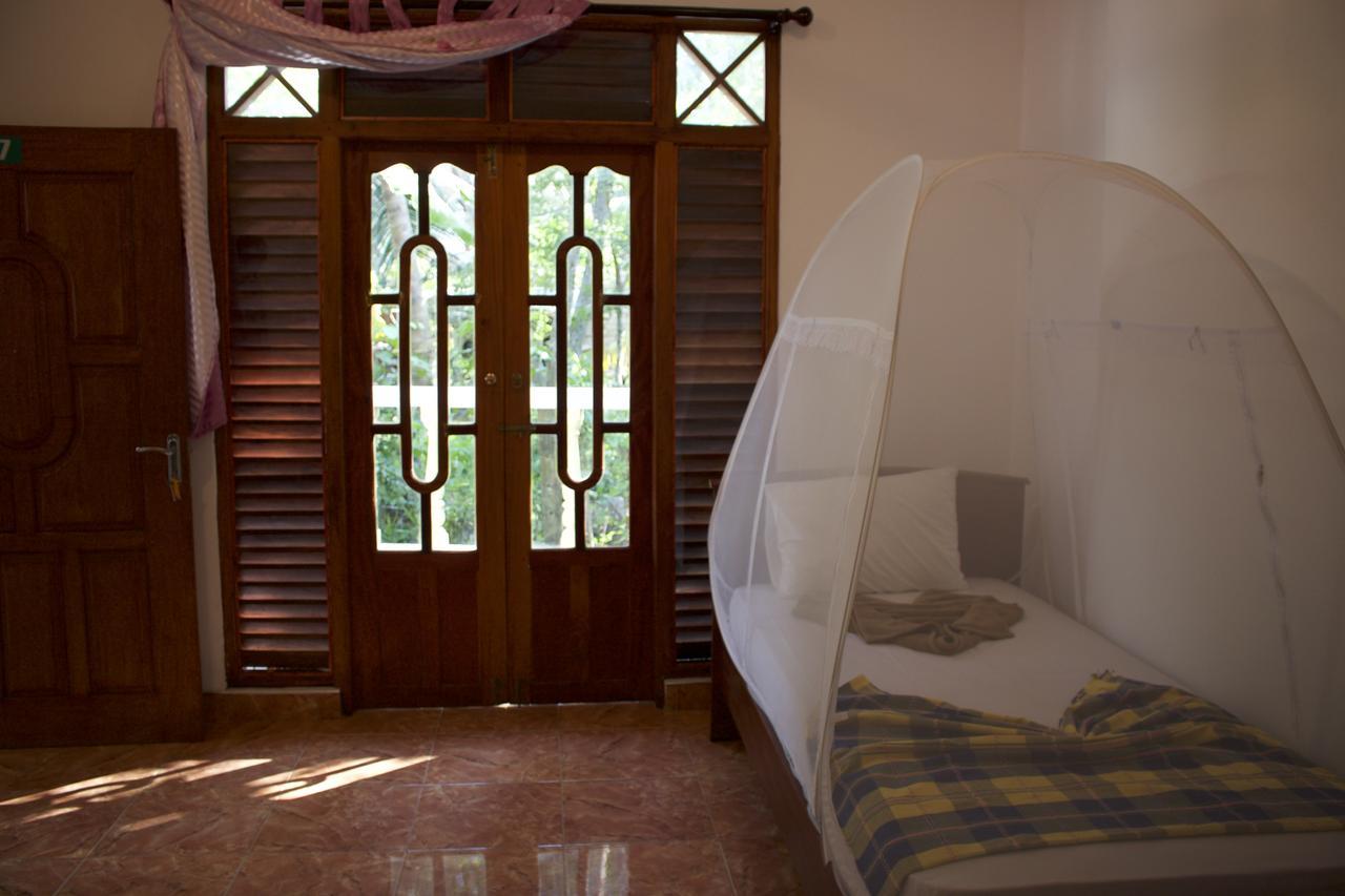 Hotel Happy Coconut Unawatuna Exterior foto
